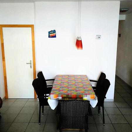Apartments Luna Žuljana Екстериор снимка